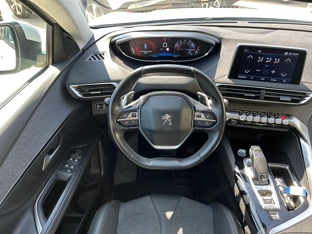 PEUGEOT 3008 ALLURE 1.2 E-THP AUTO SPANISH LHD IN SPAIN 73000 MILES SUPERB 2019